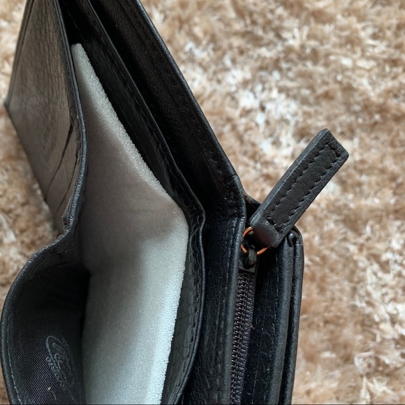 Black Hasp & Zip Style Leather Avorio Wallet - Picture 6 of 10